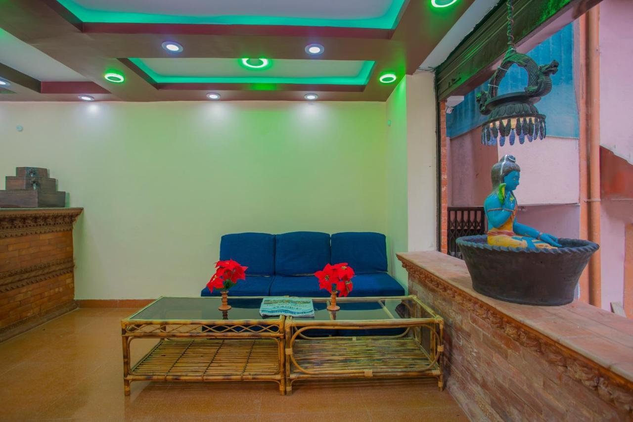 Oyo Hotel Antique Kutty Katmandu Zewnętrze zdjęcie