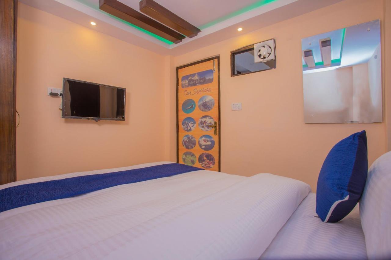 Oyo Hotel Antique Kutty Katmandu Zewnętrze zdjęcie